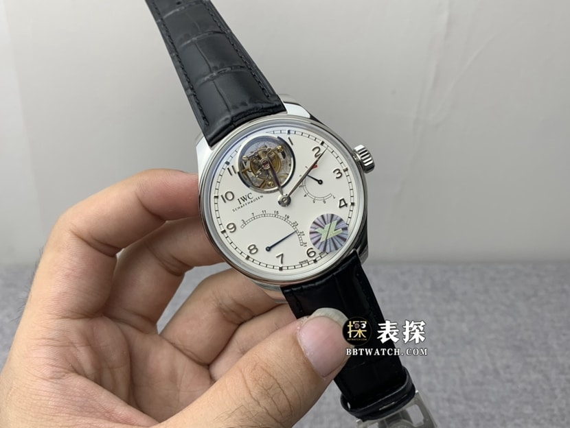 YL厂万国表男士葡萄牙一比一顶级复刻手表白盘陀飞轮皮带款图片及价格正面实拍图
