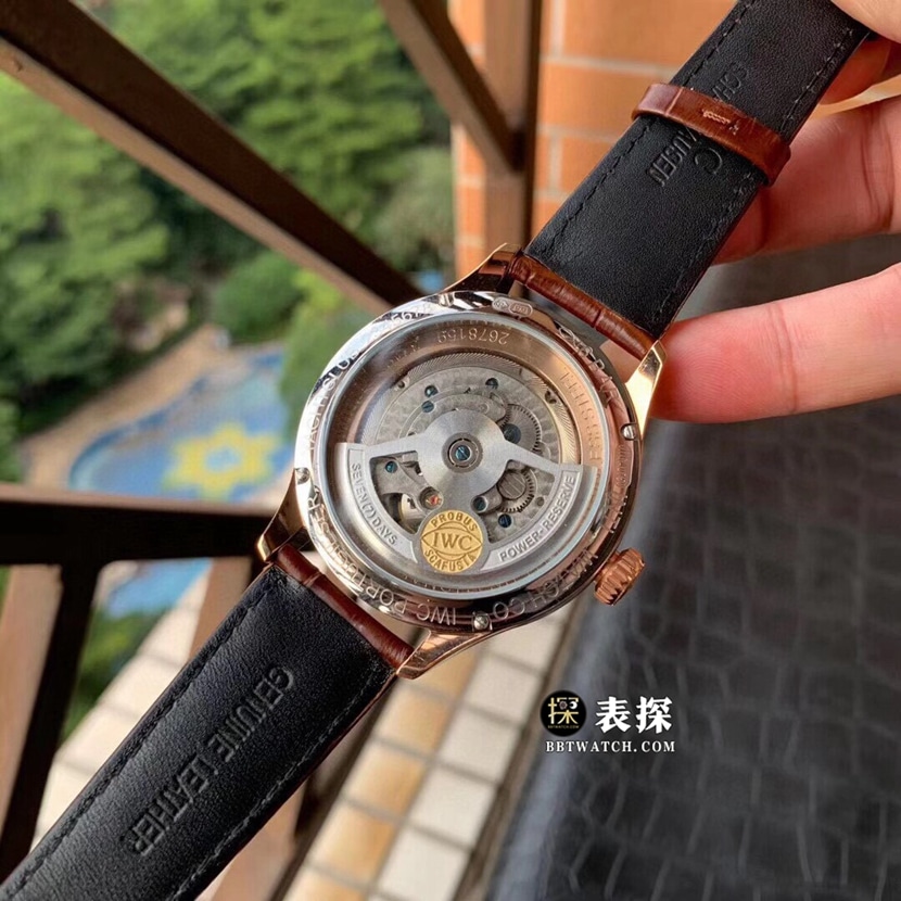 万国表男士葡萄牙IW504402一比一超A高仿手表银盘陀飞轮皮带款图片及价格背面实拍图
