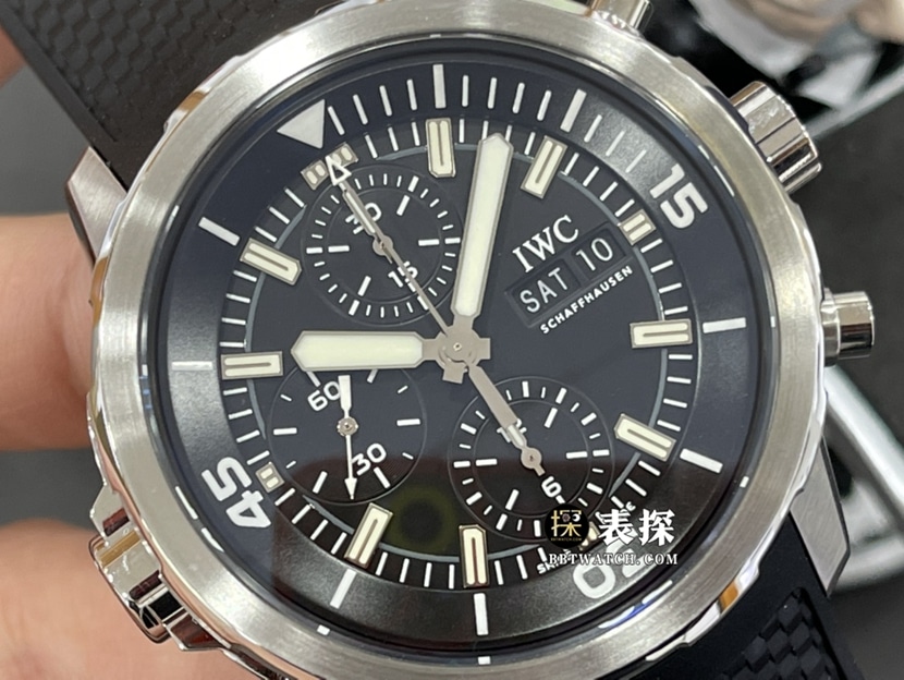 V6厂万国表海洋时计顶级复刻手表男士黑盘橡胶款图片及价格正面实拍图