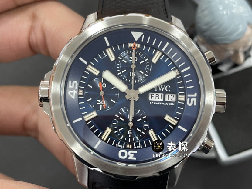 V6厂万国表海洋时计一比一超A高仿手表男士蓝色熊猫盘橡胶款图片及价格正面实拍图