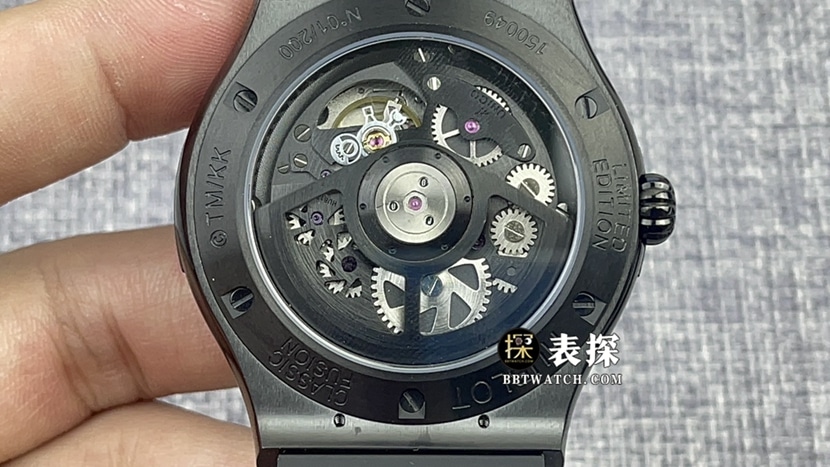 宇舶表男士经典融合顶级复刻手表太阳花盘橡胶款图片及价格背面实拍图