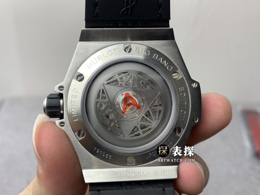 HB BIG BANG宇舶1:1复刻手表黑盘镶钻橡胶款机芯图