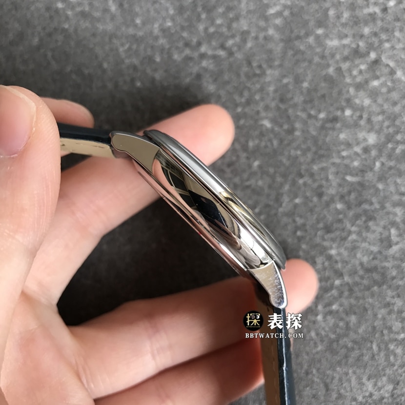 欧米茄蝶飞一比一顶级复刻手表男士深蓝盘皮带款图片及价格侧面实拍图