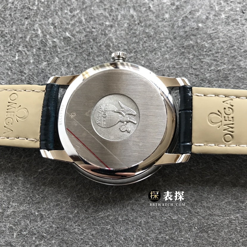 欧米茄蝶飞一比一顶级复刻手表男士深蓝盘皮带款图片及价格背面实拍图