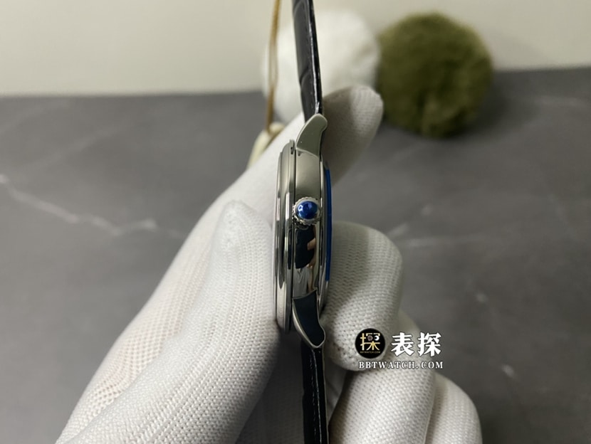MKS厂欧米茄碟飞一比一超A高仿手表男士白盘皮带款图片及价格侧面实拍图