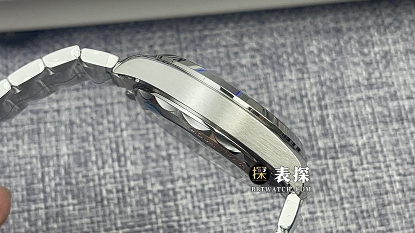  VS厂欧米茄海马顶级复刻手表男士绿盘钢带款图片及价格侧面实拍图