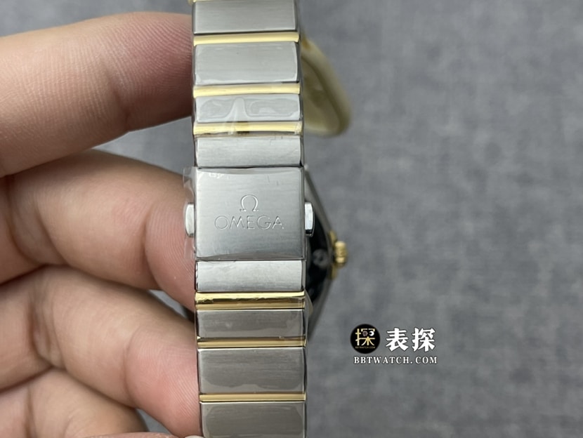 3S厂欧米茄星座一比一顶级复刻手表女士白色珍珠母贝盘黄金镶钻钢带款图片及价格表带实拍图