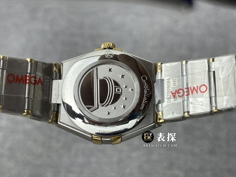 3S厂欧米茄星座一比一顶级复刻手表女士白色珍珠母贝盘黄金镶钻钢带款图片及价格背面实拍图