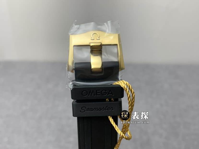 OR厂欧米茄海马007顶级一比一高仿手表男士黑盘橡胶款图片及价格表扣实拍图
