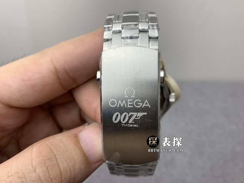 OR厂欧米茄海马顶级复刻手表男士黑盘激光雕刻枪管纹路钢带款图片及价格表带实拍图