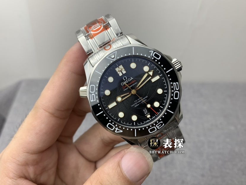 OR厂欧米茄海马顶级复刻手表男士黑盘激光雕刻枪管纹路钢带款图片及价格正面实拍图