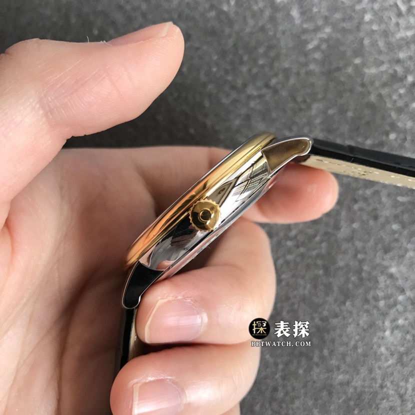 欧米茄蝶飞超A高仿手表男士黑盘黄金皮带款图片及价格侧面实拍图