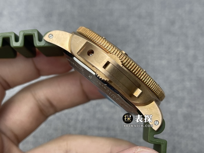 VS厂沛纳海特别版PAM 00382一比一顶级复刻手表男士绿盘橡胶款图片及价格侧面实拍图