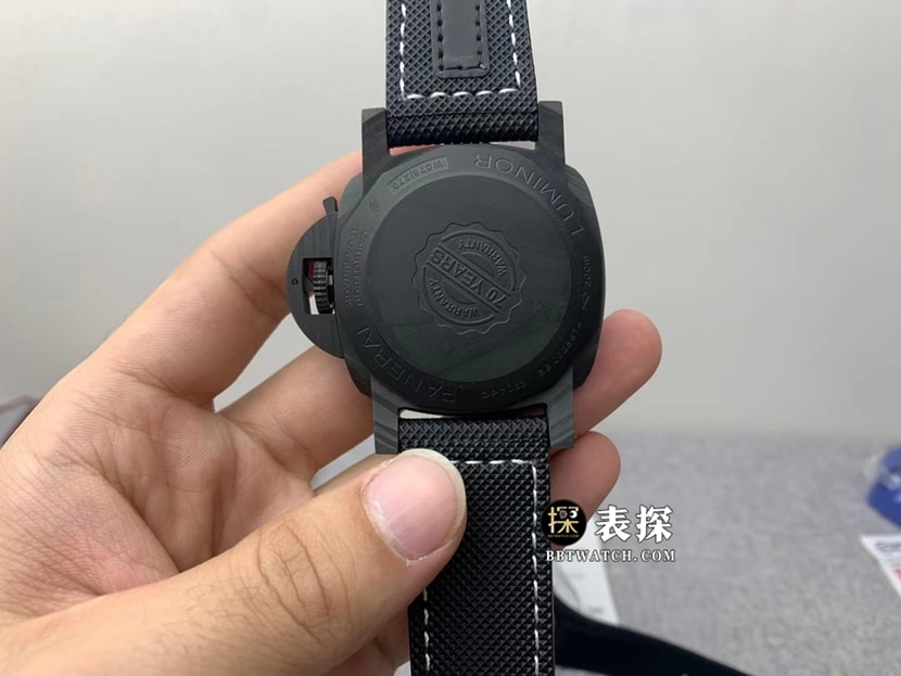 沛纳海庐米诺PAM01118顶级一比一高仿手表男士黑盘皮带款图片及价格背面实拍图