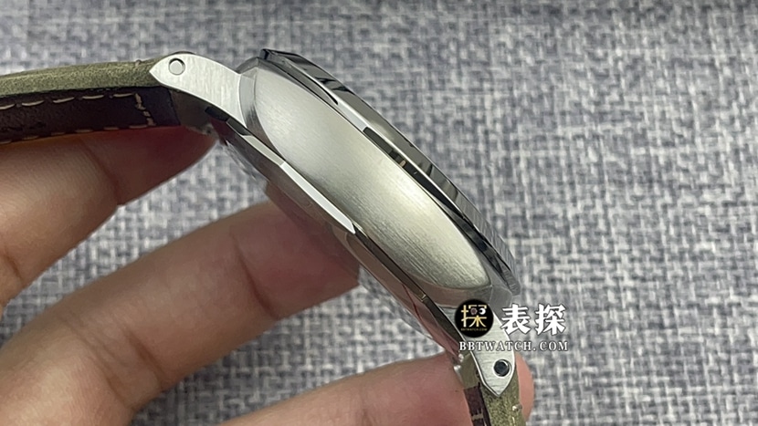 VS厂沛纳海庐米诺PAM01314顶级一比一精仿手表男士白盘皮带款图片及价格侧面实拍图