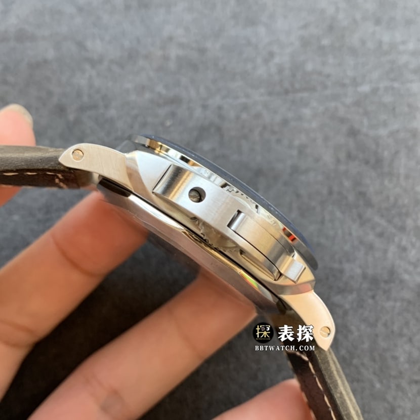 TTF厂沛纳海庐米诺PAM01314超A高仿手表男士白盘皮带款图片及价格侧面实拍图