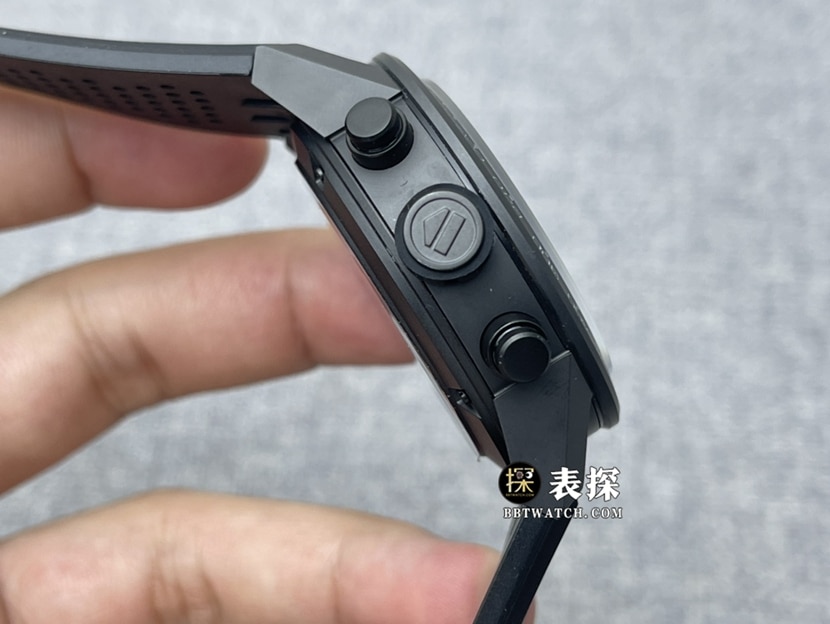 XF厂泰格豪雅卡莱拉顶级复刻手表男士黑色镂空盘橡胶款图片及价格侧面实拍图