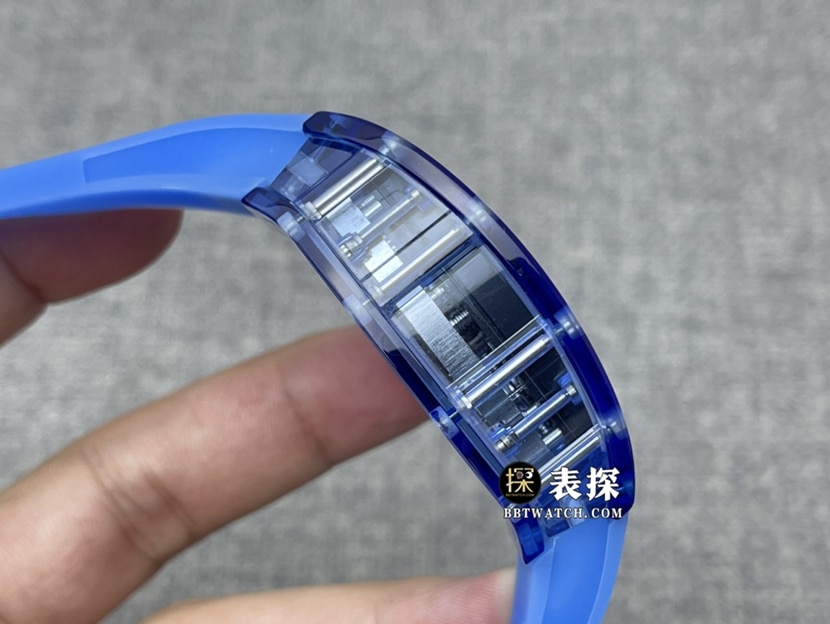 RM厂理查米尔男士RM 12-01腕表一比一超A精仿手表男士蓝宝石透明橡胶款图片及价格侧面实拍图