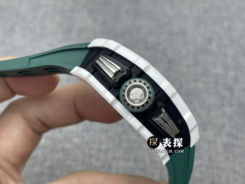 KV厂理查德米勒男士RM 11-02 LMC一比一超A高仿手表男士黑盘橡胶款图片及价格侧面实拍图