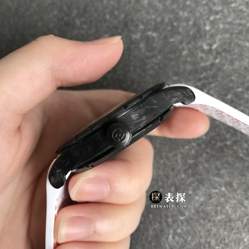 BBR王者罗杰杜彼1:1复刻手表镂空盘橡胶款DBEX0577侧面图