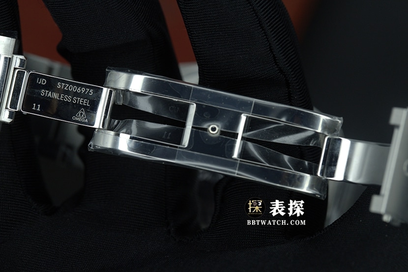 VS海马欧米茄1:1复刻手表蓝盘钢带款220.10.41.21.03.002表扣实拍图