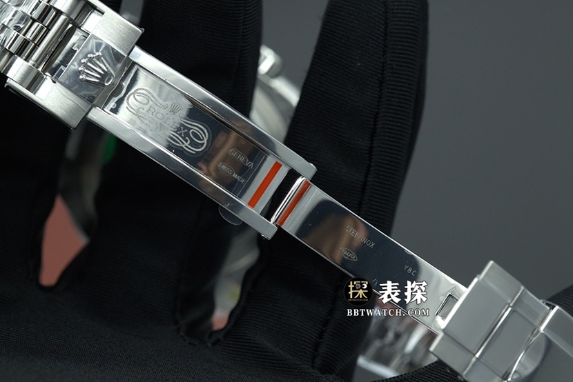 C+格林尼治劳力士1:1复刻手表夜光黑盘可乐圈钢带款m126710blro-0001表扣实拍图