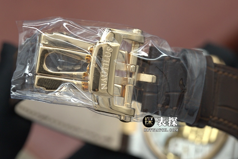 GR厂运动优雅百达翡丽1:1复刻手表夜光钢王之王皮带款5712GR-001表扣实拍图