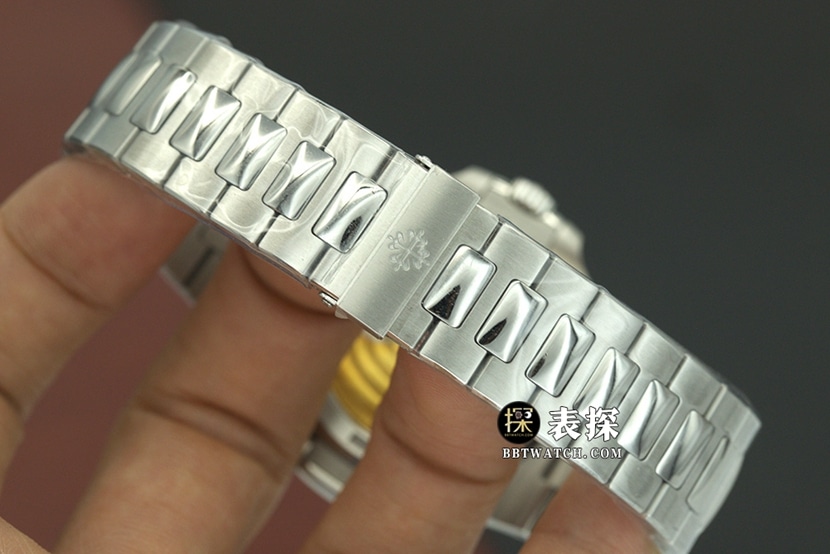 3K厂运动优雅百达翡丽1:1复刻手表夜光绿盘钢带款5711/1A-014表带实拍图