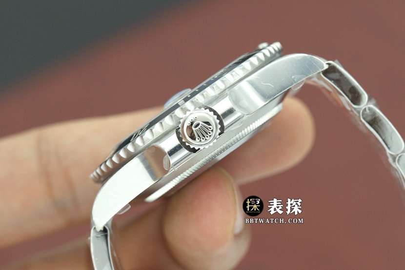 C潜航者劳力士1:1复刻手表夜光黑水鬼钢带款116610LN-0001侧面实拍图