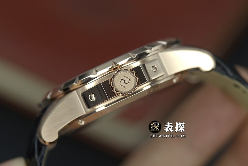 YS王者罗杰杜彼1:1复刻手表镂空盘玫瑰金双陀飞轮RDDBEX0283侧面实拍图