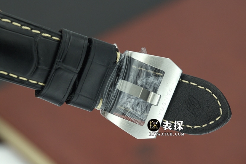 VS厂沛纳海男士顶级一比一高仿手表黑盘皮带款PAM 00359表扣实拍图