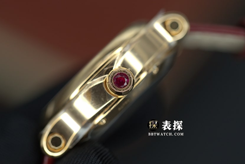 YF快乐钻萧邦1:1复刻手表红色珍珠母贝盘玫瑰金8颗灵动钻石皮带款275378-5005侧面实拍图