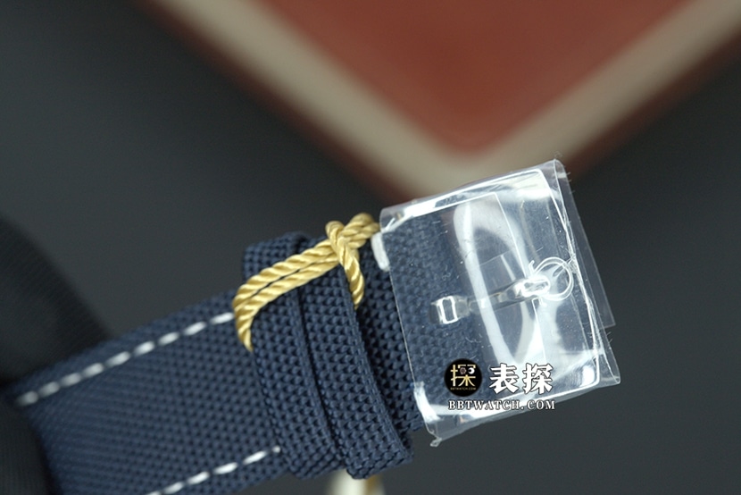 OS超霸欧米茄1:1复刻手表银盘皮带款史努比310.32.42.50.02.001表扣实拍图