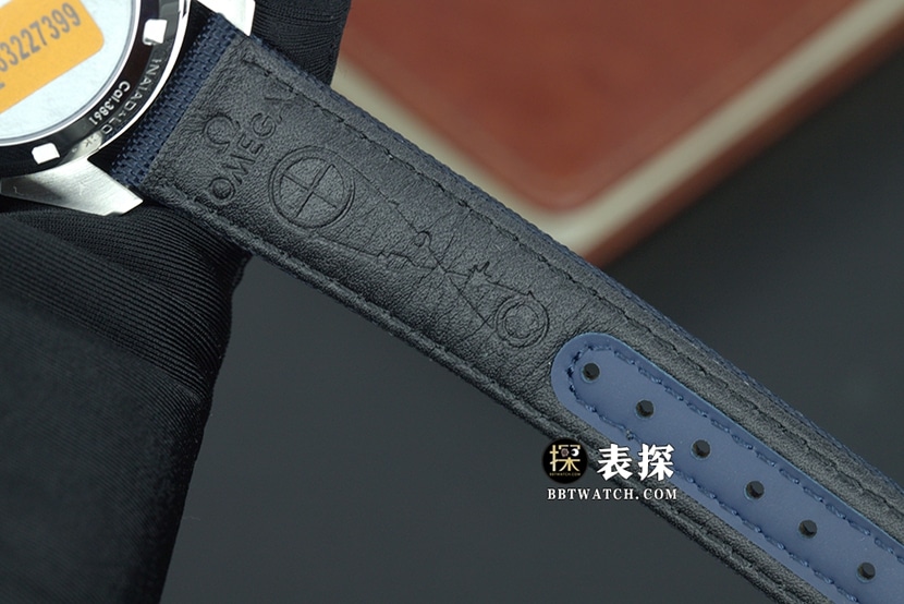 OS超霸欧米茄1:1复刻手表银盘皮带款史努比310.32.42.50.02.001表带实拍图