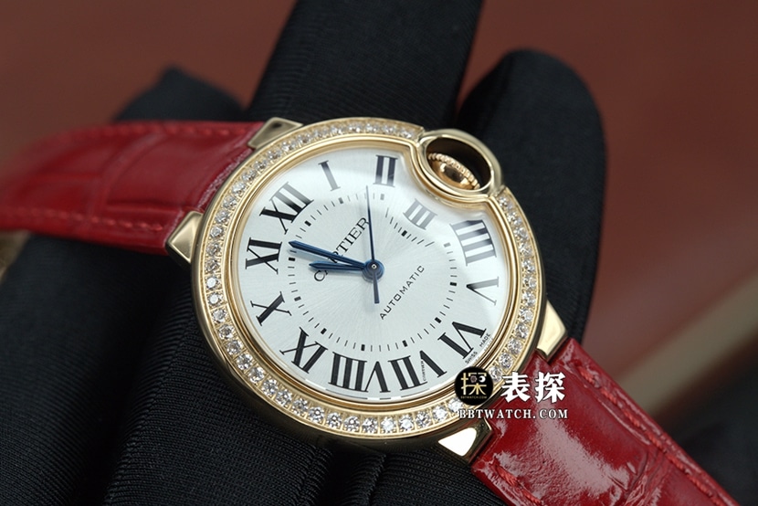 K3蓝气球卡地亚1:1复刻手表银灰盘玫瑰金镶钻皮带款WJBB0033正面实拍图