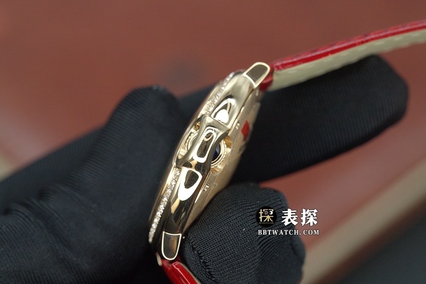 K3蓝气球卡地亚1:1复刻手表银灰盘玫瑰金镶钻皮带款WJBB0033侧面实拍图