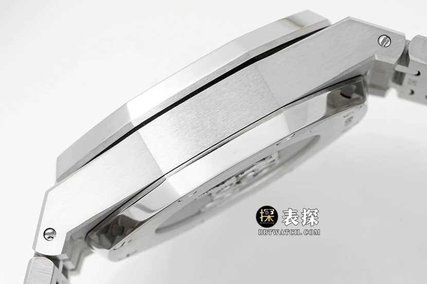 ipf皇家橡树复刻手表,IPF皇家橡树爱彼1:1复刻手表黑盘钢带款侧面实拍图