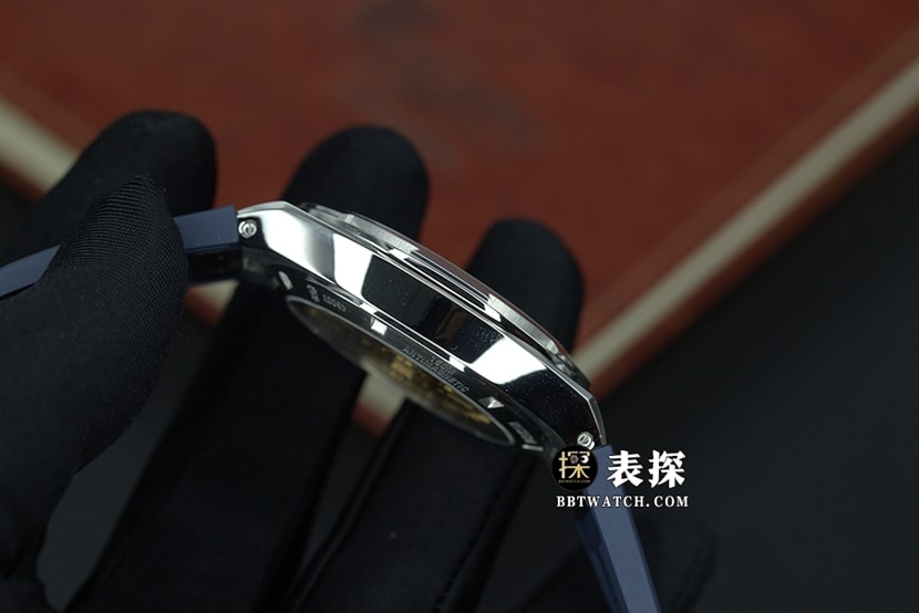 PPF纵横四海江诗丹顿1:1复刻手表蓝盘钢带款4500V/110A-B128侧面实拍图