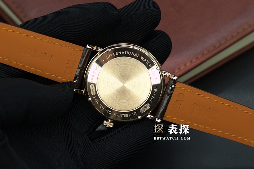 柏涛菲诺万国1:1复刻手表蓝盘皮带款IW359201背面实拍图