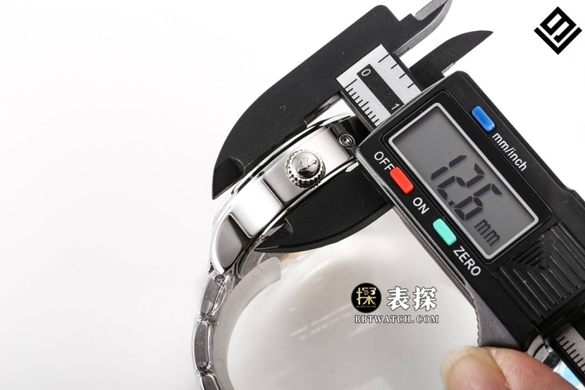 V9大师积家1:1复刻手表银盘钢带款1428121厚度实拍图