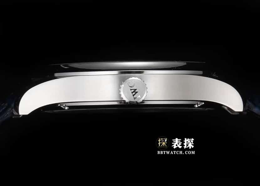 葡萄牙万国1:1复刻手表男士蓝盘陀飞轮皮带款侧面实拍图