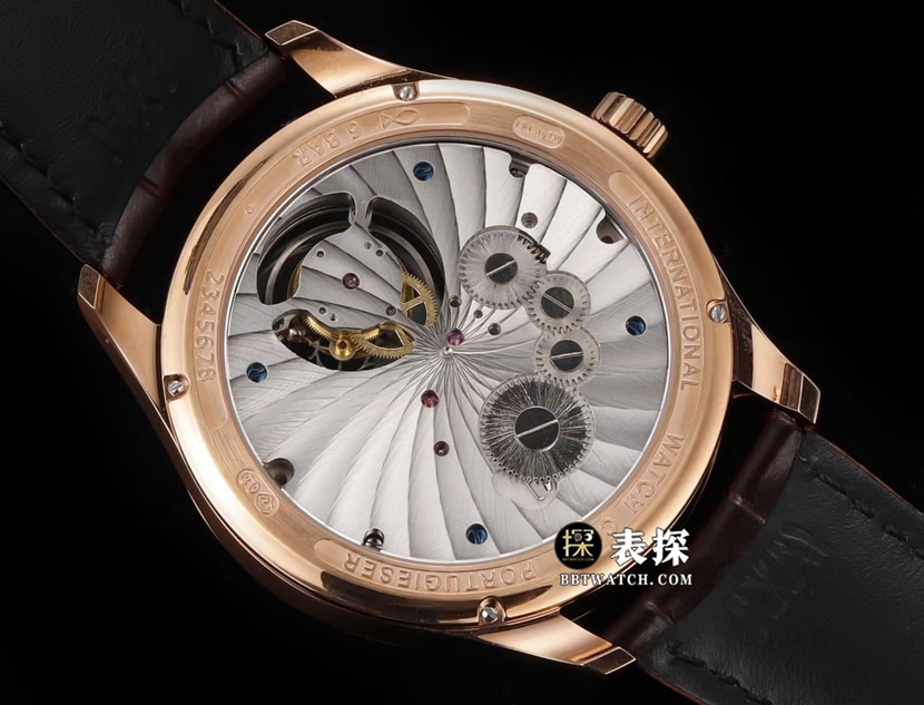 葡萄牙万国1:1复刻手表白盘陀飞轮玫瑰金皮带款IW545801背面实拍图