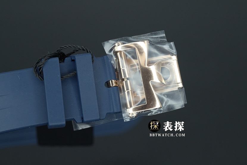 TWA纵横四海江诗丹顿1:1复刻手表夜光蓝盘玫瑰金双时区皮带款P47450/000A-9039表扣实拍图