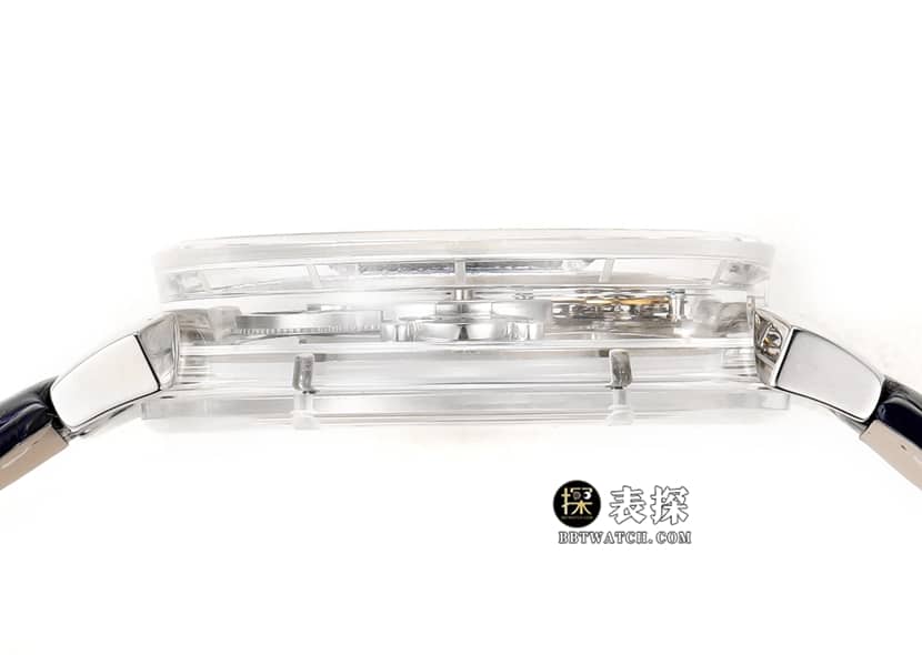 RM男士路易威登1:1复刻手表透明壳镂空盘陀飞轮深蓝色色皮带款侧面实拍图