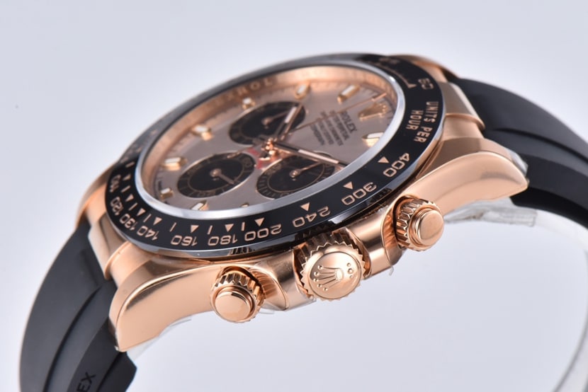 C厂迪通拿劳力士1:1复刻手表玫瑰金盘橡胶款m116515ln-0059侧面实拍图