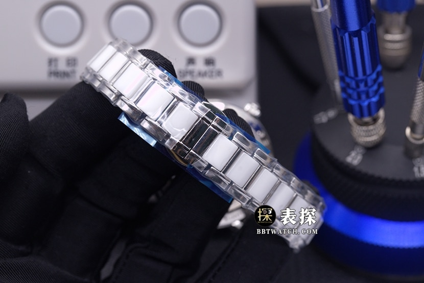 传袭江诗丹顿1:1复刻手表白色珍珠贝母盘万年历钢带款表带实拍图