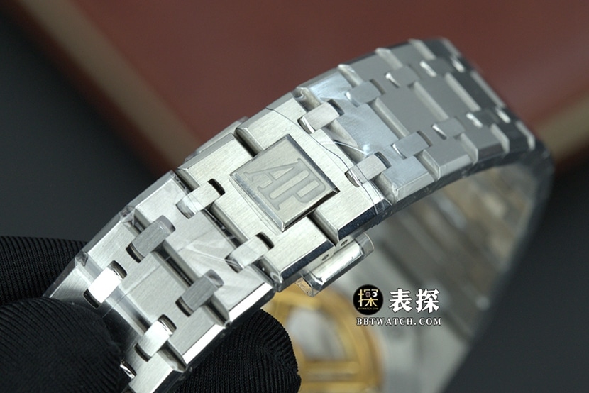 APS厂皇家橡树爱彼1:1复刻手表黑盘钢带款15500ST.OO.1220ST.03表带实拍图