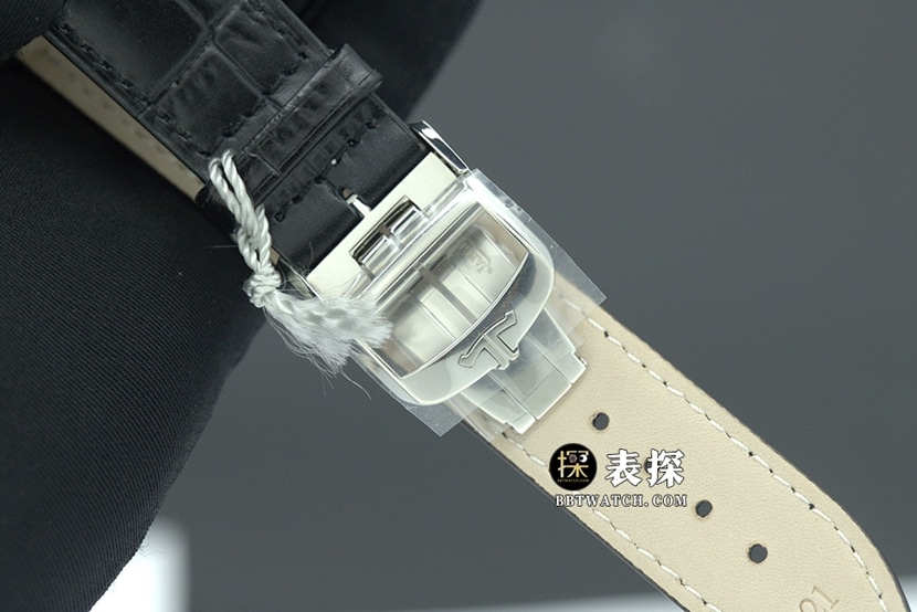 ZF厂大师积家1:1复刻手表银盘月相皮带款1368430表扣实拍图