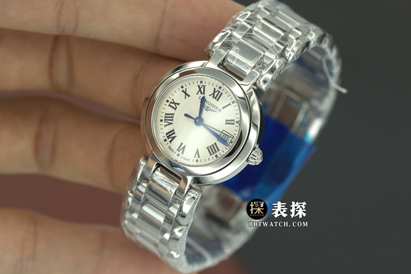 原单优雅浪琴1:1复刻手表银白盘钢带款L8.111.4.71.6正面实拍图