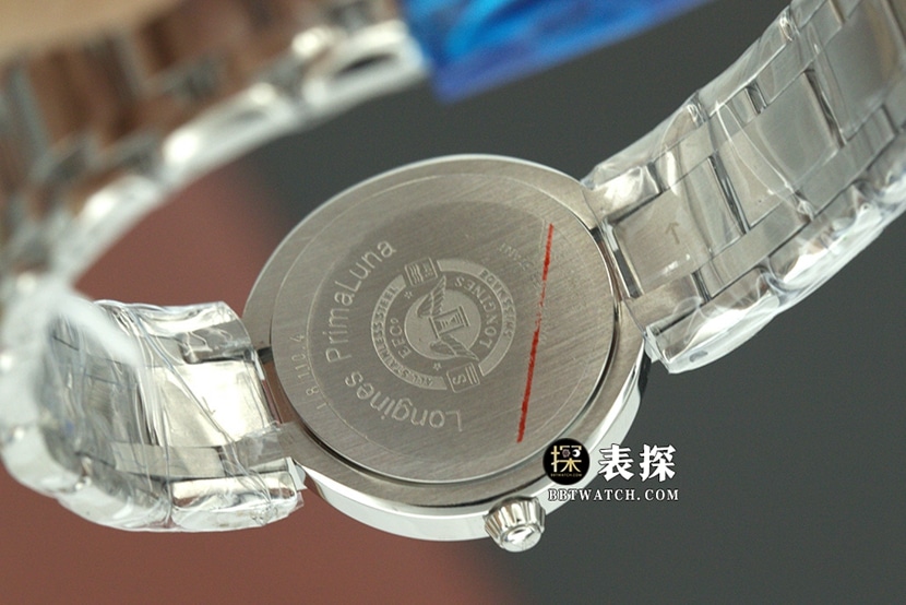 原单优雅浪琴1:1复刻手表银白盘钢带款L8.111.4.71.6背面实拍图